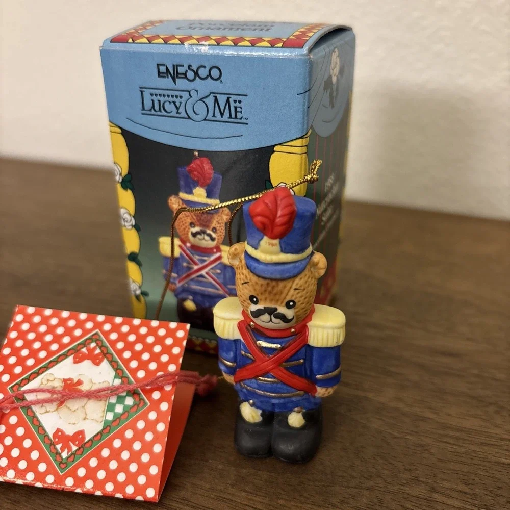 Enesco Lucy and Me Lucy Rigg Bear Nutcracker Toy Soldier Ornament 1988 Vtg NIB‎